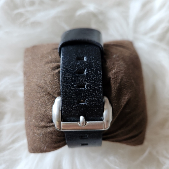 Kenneth Cole Men's Watch with Leather Strap - Picture 4 of 5